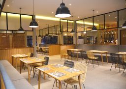 as-putra-kuningan-restaurant-2